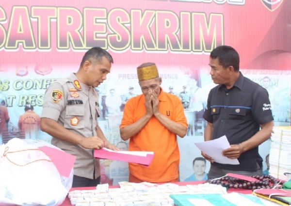 Aliran Sesat! Mengaku Rasul, Jual Kartu Surga Rp50 Ribu - Gen...